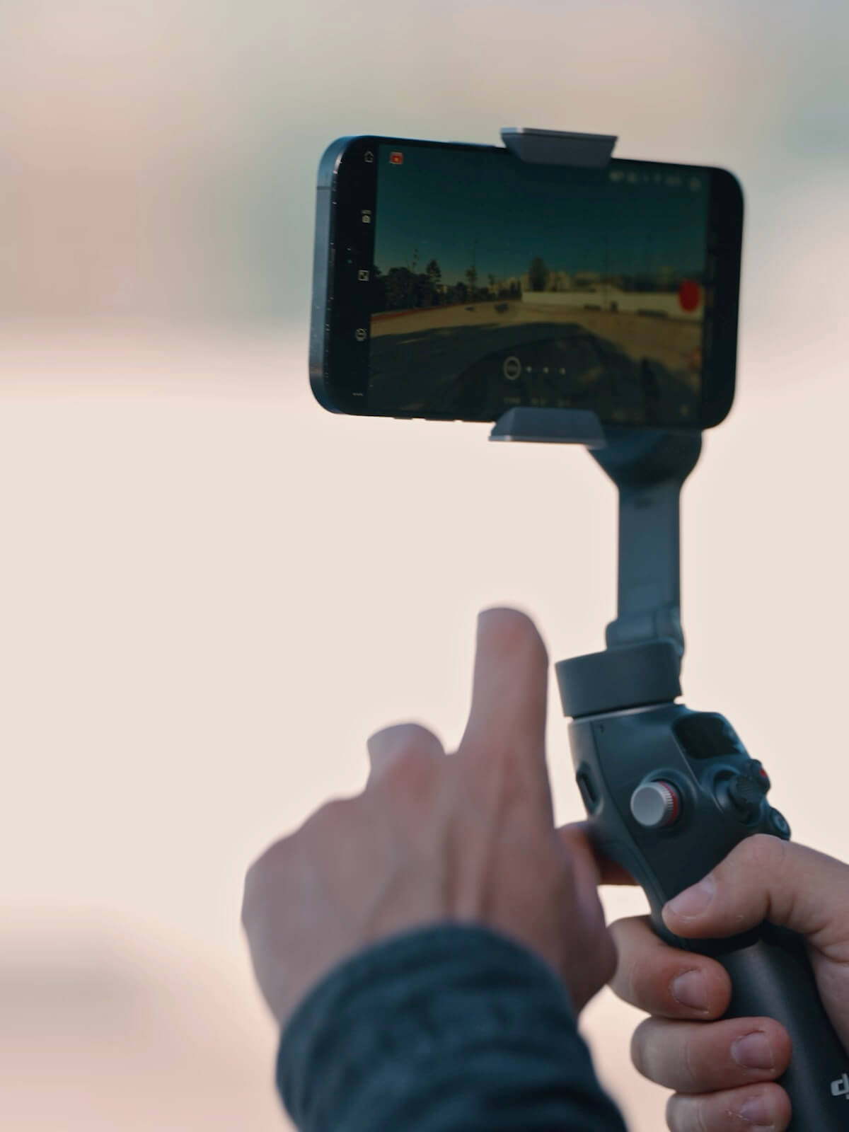 Osmo Mobile 8 - スマートフォンジンバル - DJIストア
