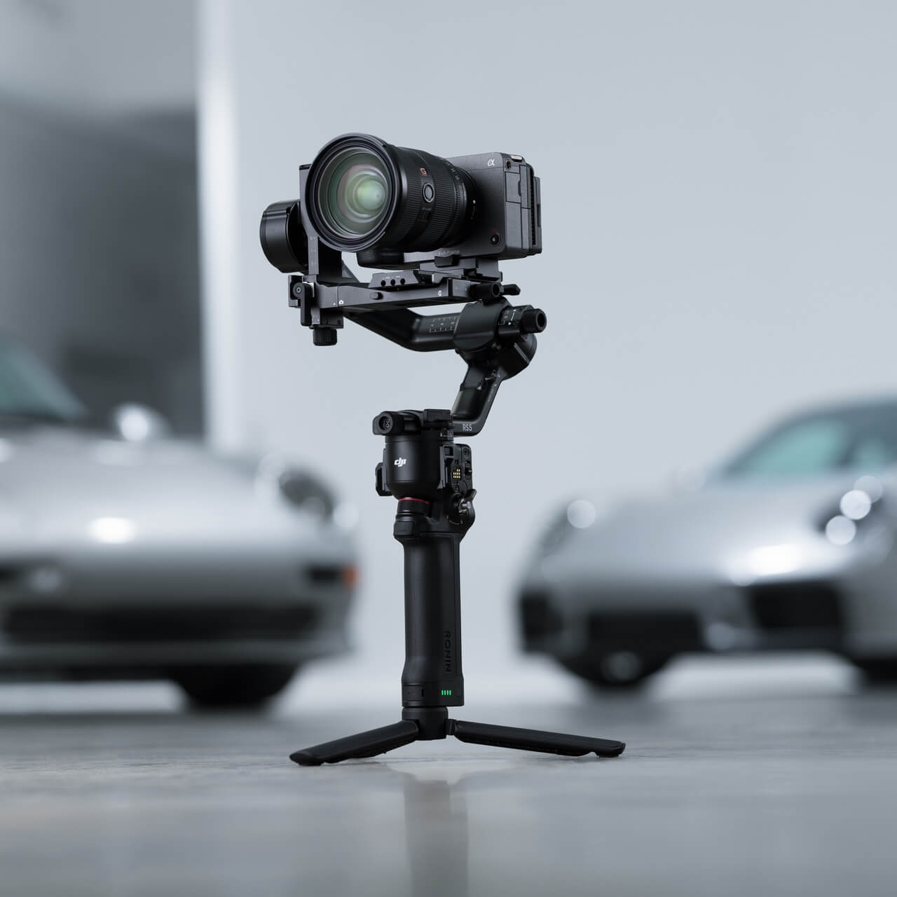 DJI RS 5を購入 - 業務用軽量スタビライザー - DJIストア
