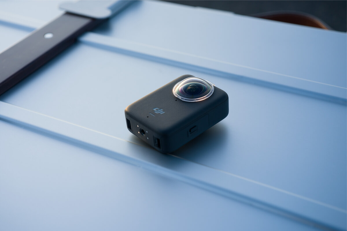 【新品同様】DJI Osmo 360 本体＋純正レンズプロテクター＋ケース Buy Osmo 360 Transparent Lens Protectors - DJI Store