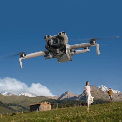 DJI ドローンMavic Mini コンボ＋バッテリー5個＋その他アクセサリー付き DJI Mavic Mini コンボ リモコン